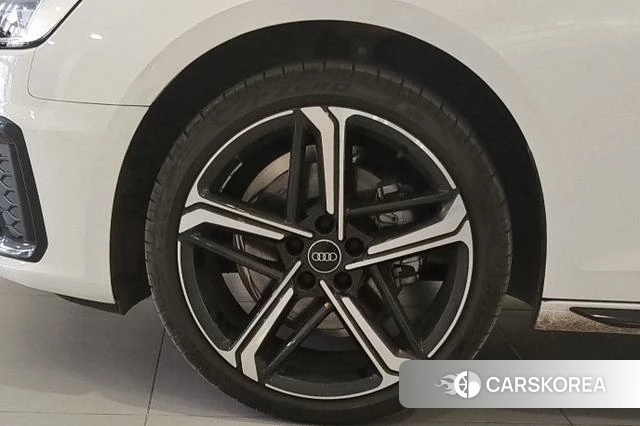 Audi A4L id 4205615 из Китая 12