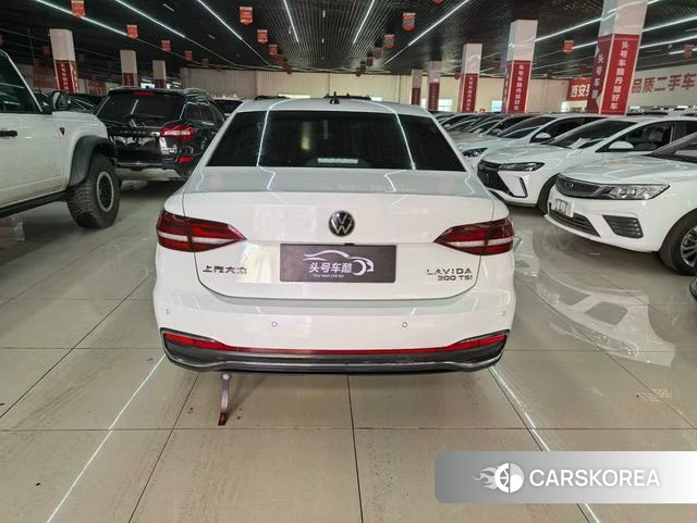 Volkswagen Lavida 2024 Белый из Китая, фото 5