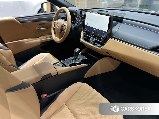 Lexus ES id 4190384 из Китая 14