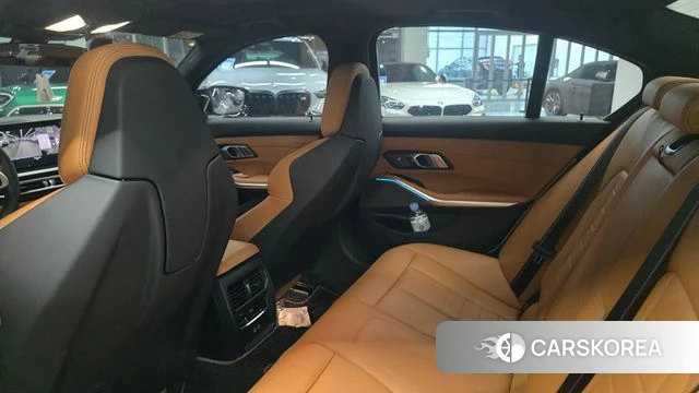 BMW 3 Series (G20) 2024 Светло-серебряный цвет из Кореи, фото 5