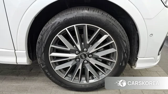 Audi Q3 (F3) id 3726625 из Кореи 15