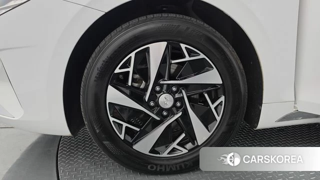 Hyundai The New Grandeur IG Hybrid id 4731111 из Кореи 26