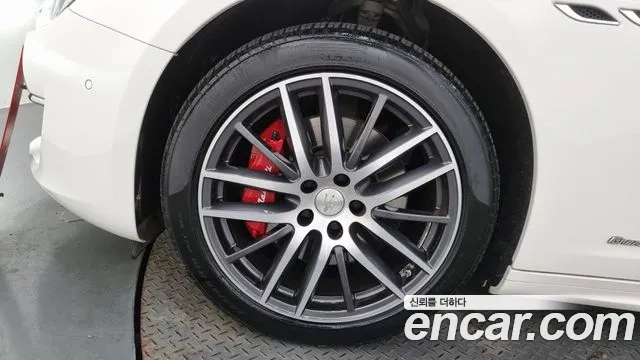 Maserati Ghibli id 2875502 из Кореи 15