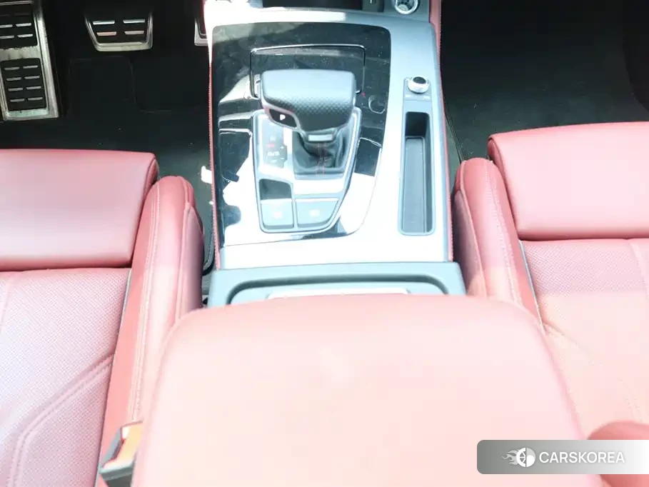 Audi Q5L id 4570370 из Китая 11