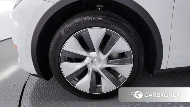 Tesla Model Y id 3310991 из Кореи 15