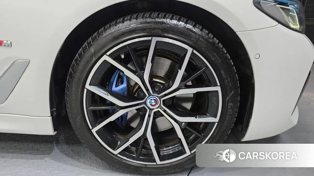 BMW 5 Series (G30) id 3922724 из Кореи 15