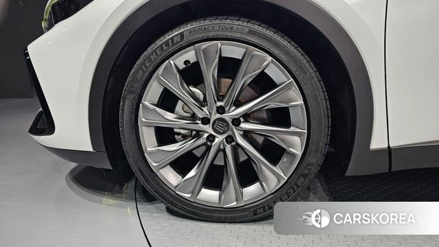 Toyota Crown Crossover id 4539901 из Кореи 15