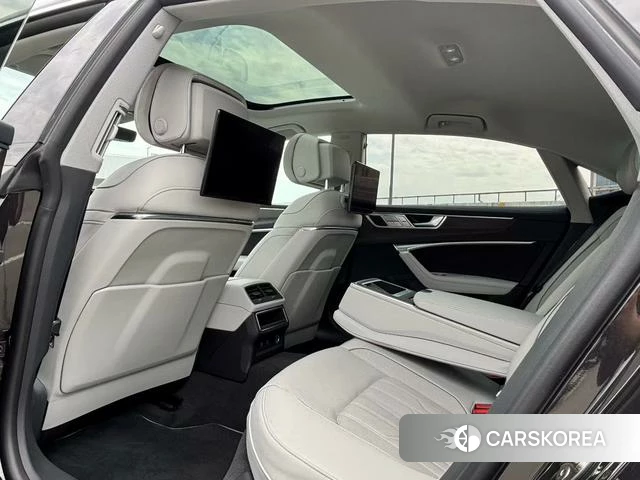 Audi A7L 2026 Черный из Китая, фото 5