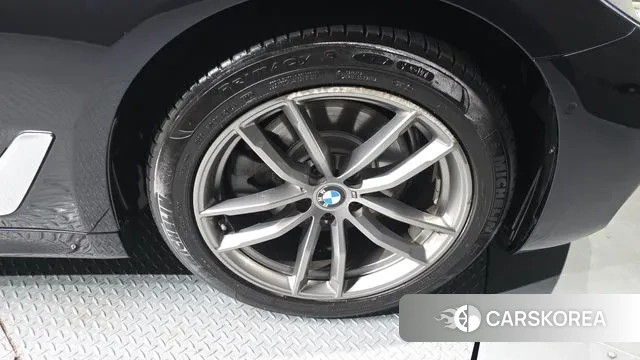 BMW 5 Series (G30) id 3682640 из Кореи 15