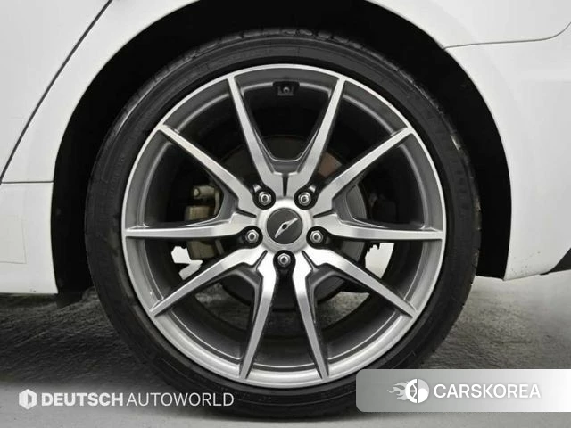 Genesis The New G70 id 4871579 из Кореи 14