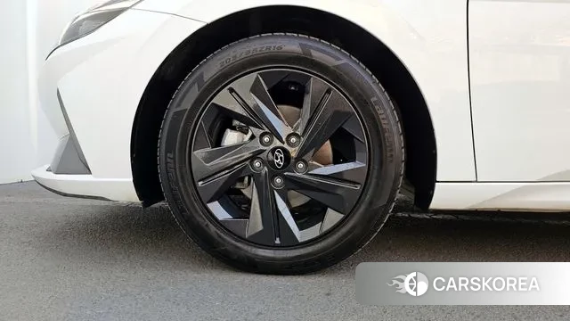 Hyundai Avante Hybrid (CN7) id 2980815 из Кореи 15