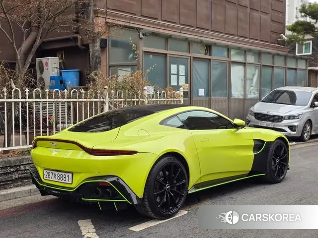 Aston Martin Vantage 2nd Generation id 3651694 из Кореи 8