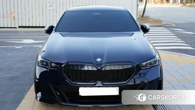 BMW 5 Series (G60) id 3436789 из Кореи 14