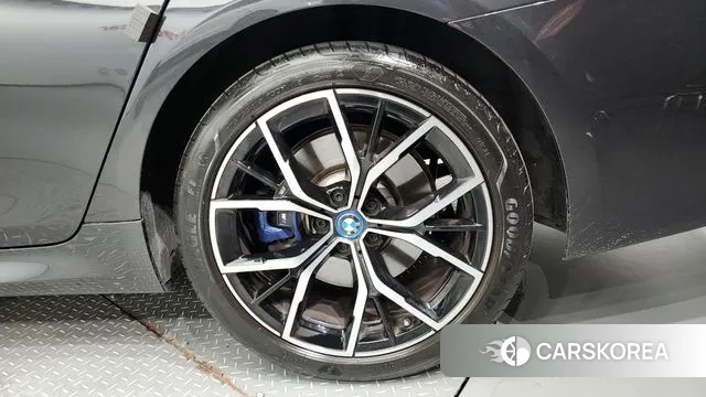 BMW 5 Series (G30) id 2998567 из Кореи 15