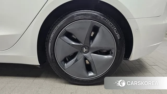 Tesla Model 3 id 3468887 из Кореи 15