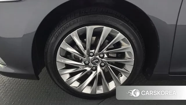 Lexus ES300h 7th generation id 3764035 из Кореи 16