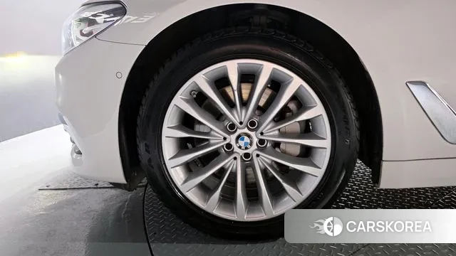 BMW 5 Series (G30) id 3144876 из Кореи 15