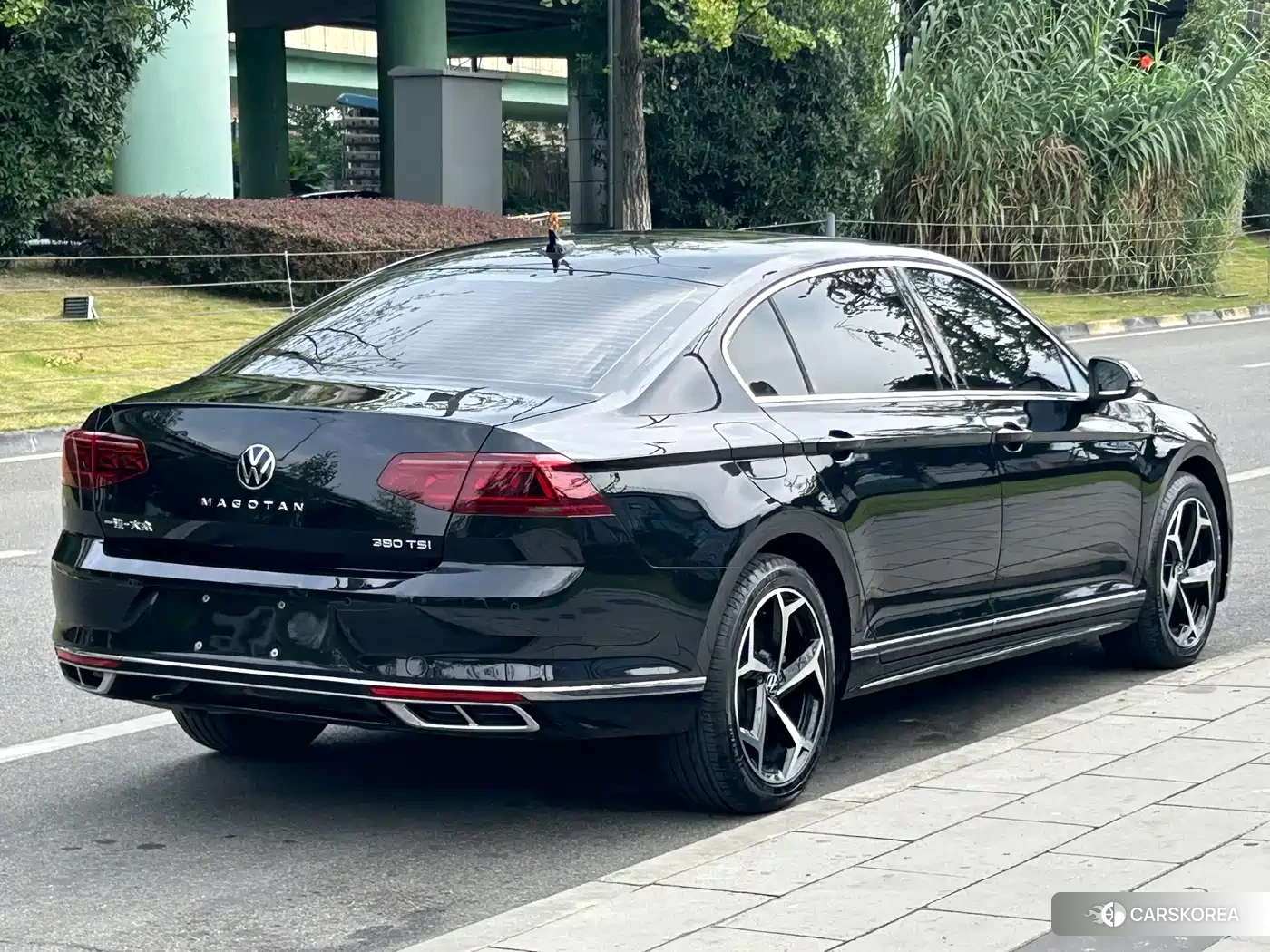 Volkswagen Magotan 2024 Черный из Китая, фото 5