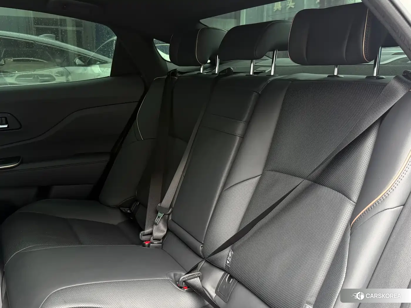 Toyota Crown SportCross id 4599827 из Китая 13