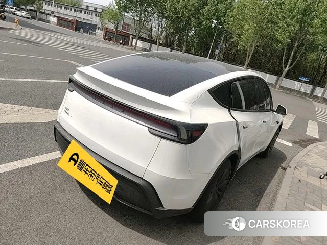 Tesla Model Y 2026 Белый из Китая, фото 5