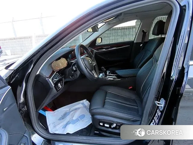 BMW 5 Series (G30) id 3606411 из Кореи 15