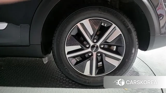 Kia The New Niro id 3242508 из Кореи 15