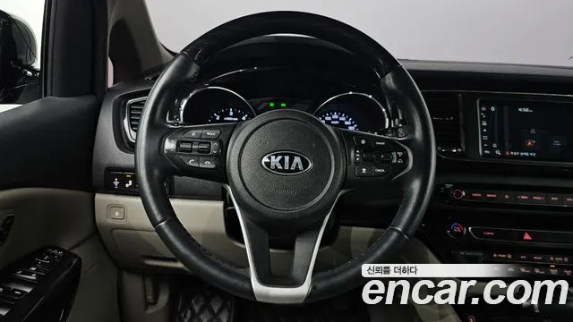 Kia The New Carnival id 2585972 из Кореи 15