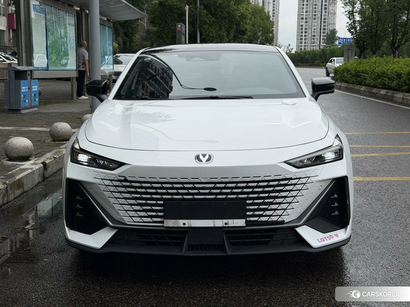 Chang'an UNI-V 2024 Белый из Китая, фото 5