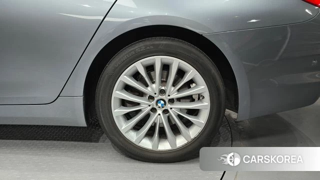 BMW 5 Series (G30) id 4325924 из Кореи 33