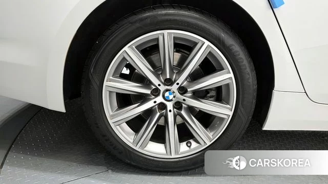 BMW 5 Series (G30) id 4180321 из Кореи 15