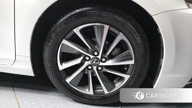 Lexus CT200h id 4435560 из Кореи 25