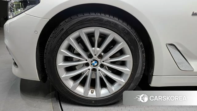 BMW 5 Series (G30) id 3801576 из Кореи 15