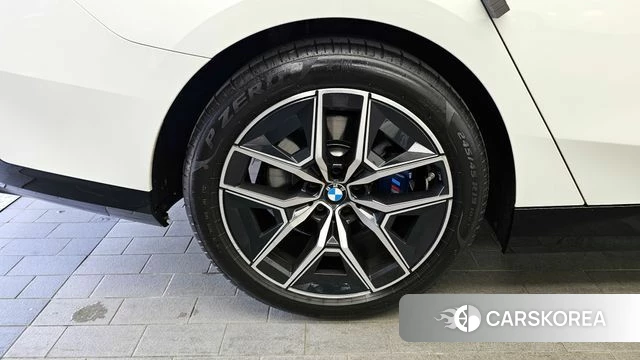 BMW 5 Series (G60) id 4280754 из Кореи 29