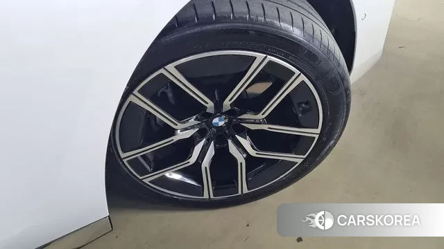 BMW 7 Series (G70) id 3393861 из Кореи 15