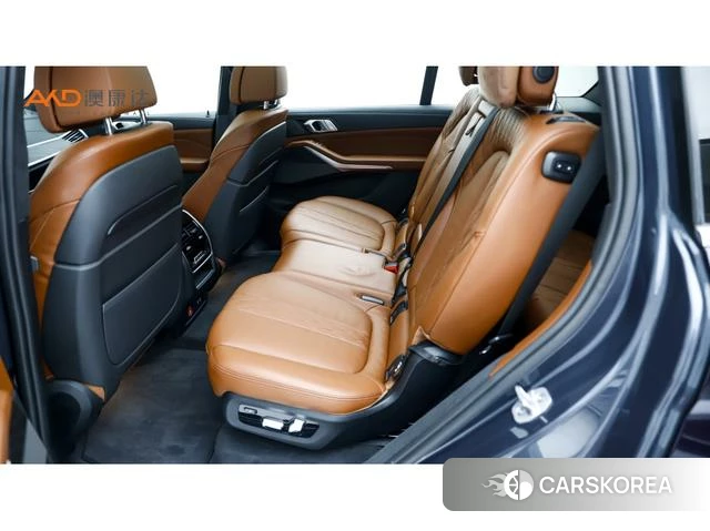 BMW X7 2021 Темно-серый из Китая, фото 6