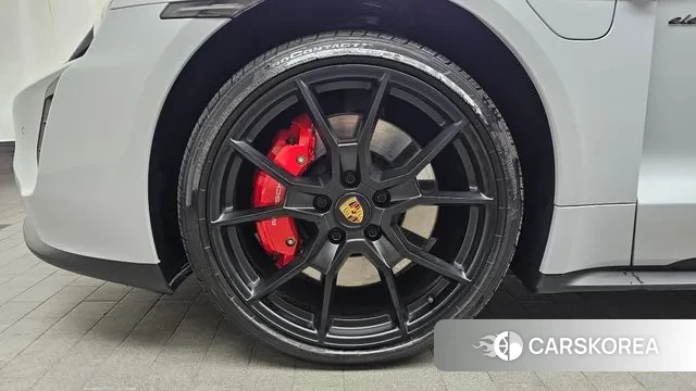 Porsche Taycan id 3624837 из Кореи 15