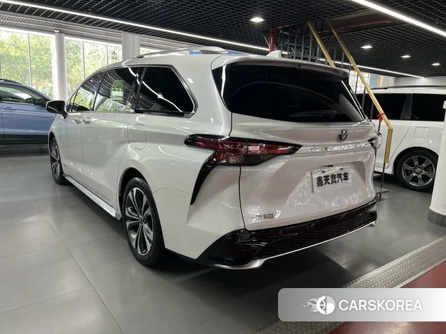 Toyota Grevia 2023 Белый из Китая, фото 5