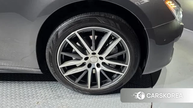 Maserati Ghibli id 3641788 из Кореи 15