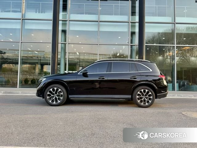 Mercedes-Benz GLC 2023 Черный из Китая, фото 5