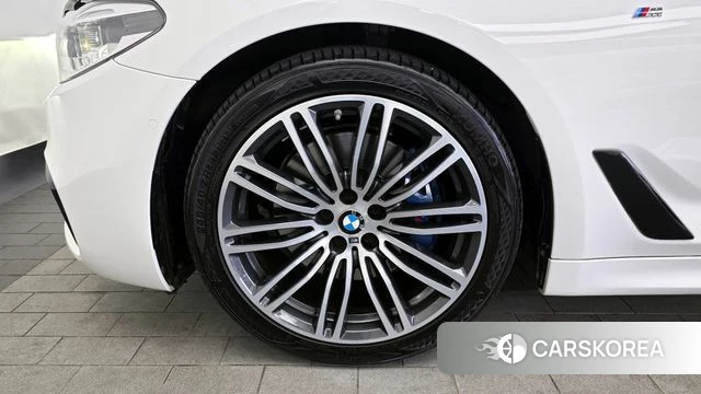 BMW 5 Series (G30) id 3844848 из Кореи 15