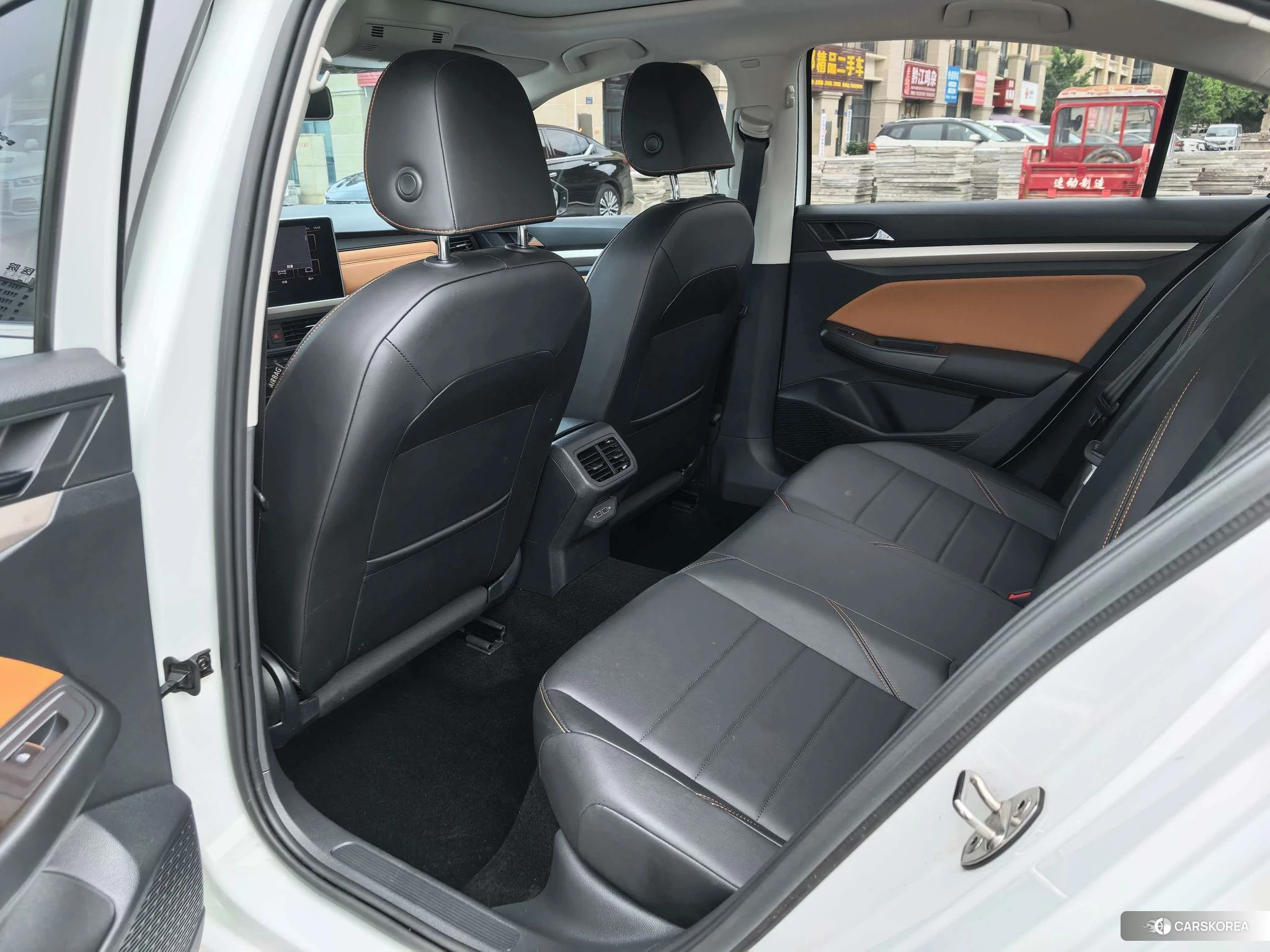Volkswagen Bora id 4492674 из Китая 11