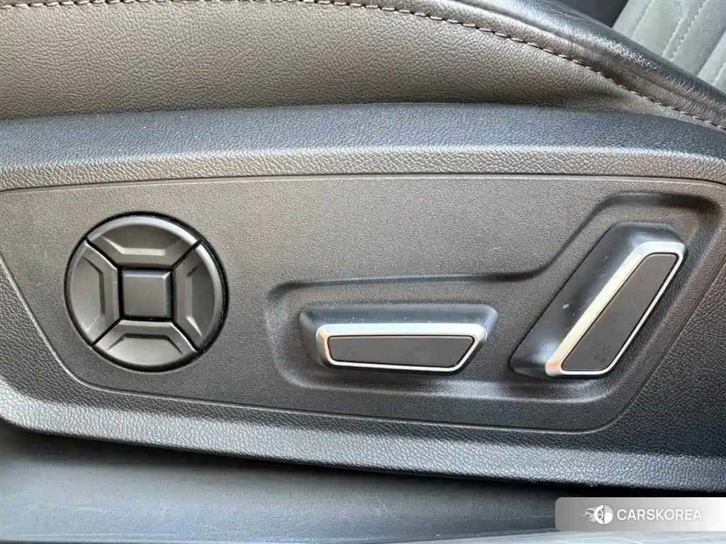 Audi A6L id 4515321 из Китая 22