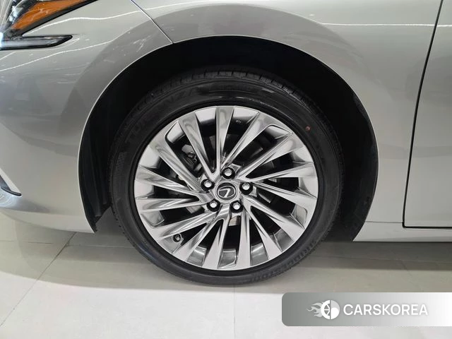 Lexus ES300h 7th generation id 4505533 из Кореи 10