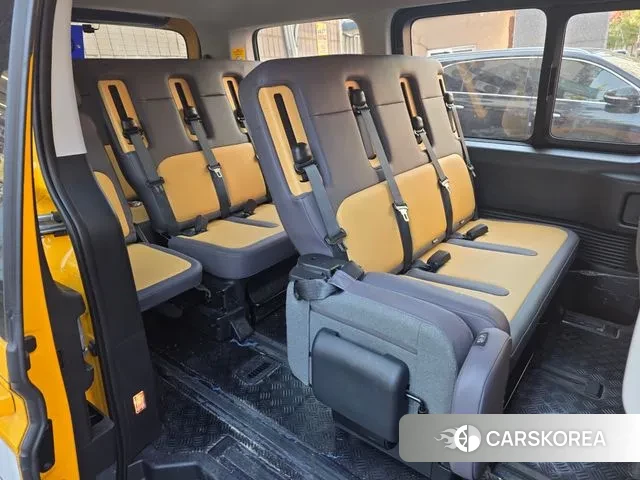 Hyundai Staria 2024 Желтый из Кореи, фото 5