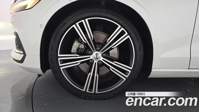 Volvo S60 3rd generation id 2936334 из Кореи 15