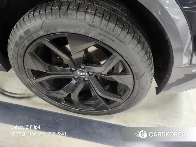 Audi Q8 (4M) 2023 Черный из Кореи, фото 5