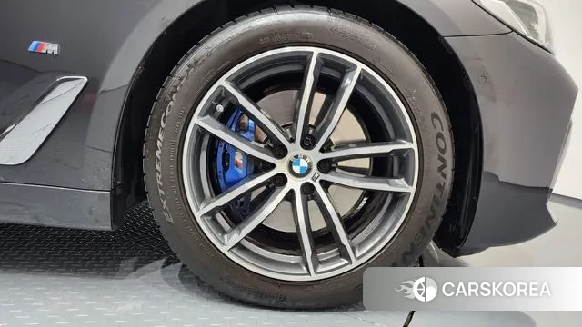 BMW 5 Series (G30) id 3442543 из Кореи 15