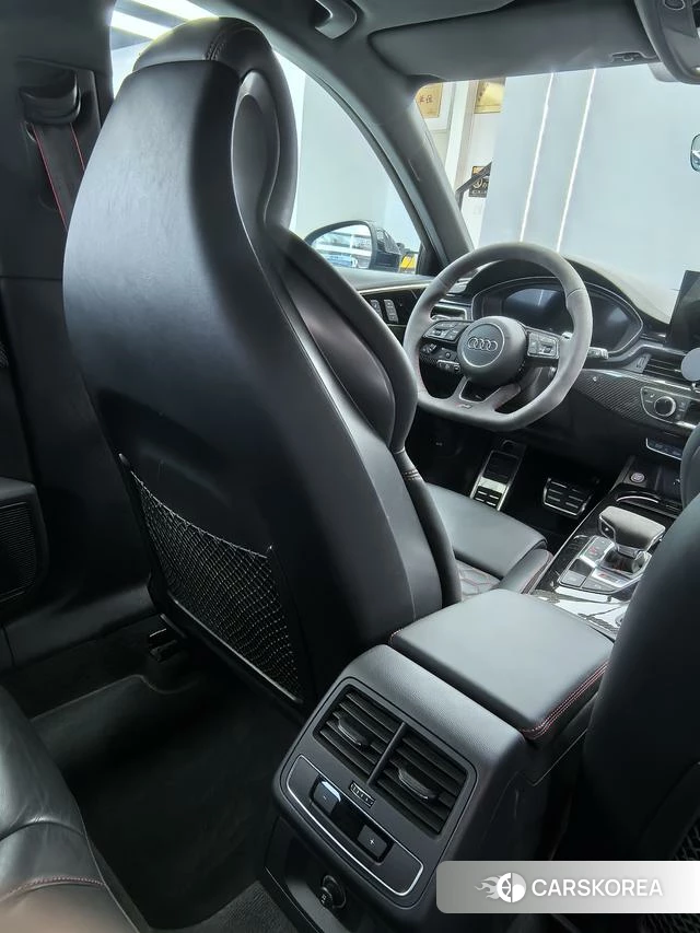 Audi RS 4 id 4259418 из Китая 11