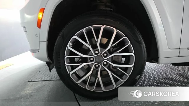 Jeep Grand Cherokee (WL) id 4650292 из Кореи 39