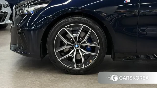 BMW 5 Series (G60) id 3272601 из Кореи 15